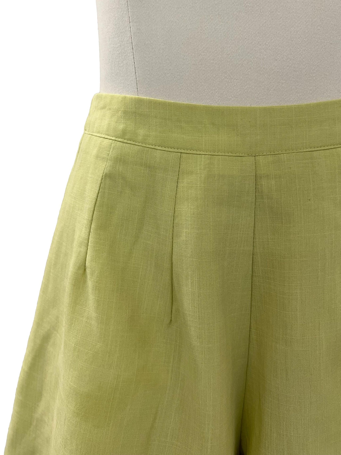 Vera Basic Shorts - Yellow